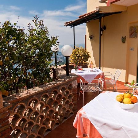 B&B U Palmentu Taormina Eksteriør billede