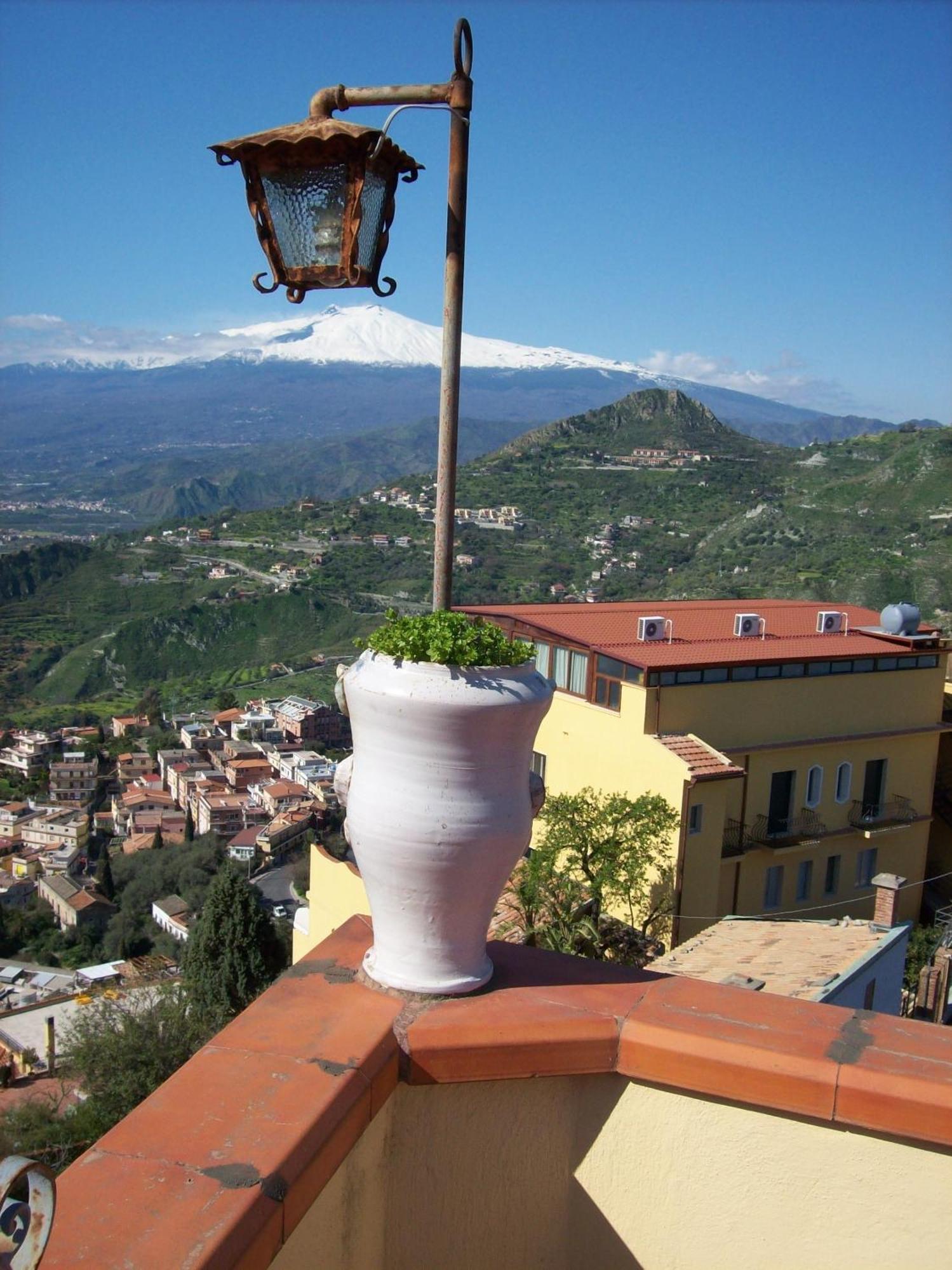 B&B U Palmentu Taormina Eksteriør billede