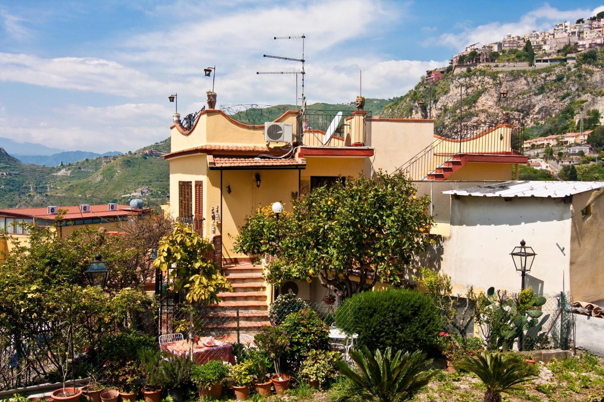 B&B U Palmentu Taormina Eksteriør billede
