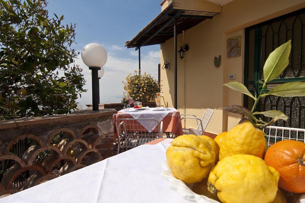B&B U Palmentu Taormina Eksteriør billede