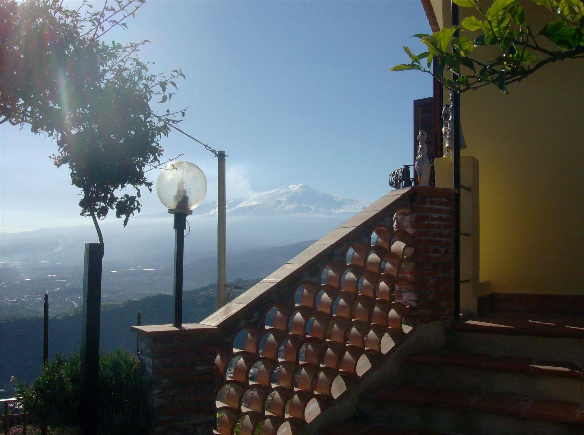 B&B U Palmentu Taormina Eksteriør billede
