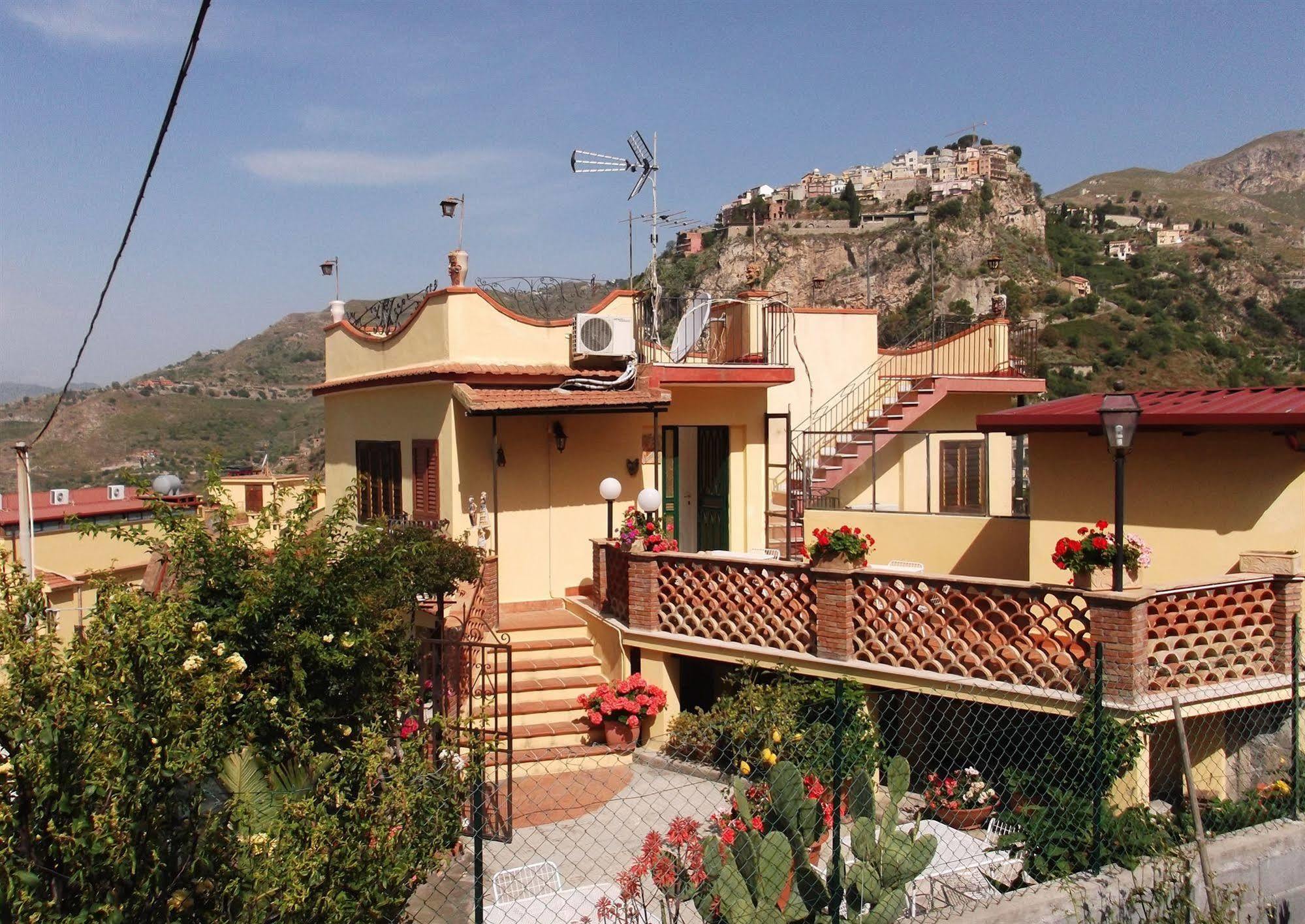 B&B U Palmentu Taormina Eksteriør billede