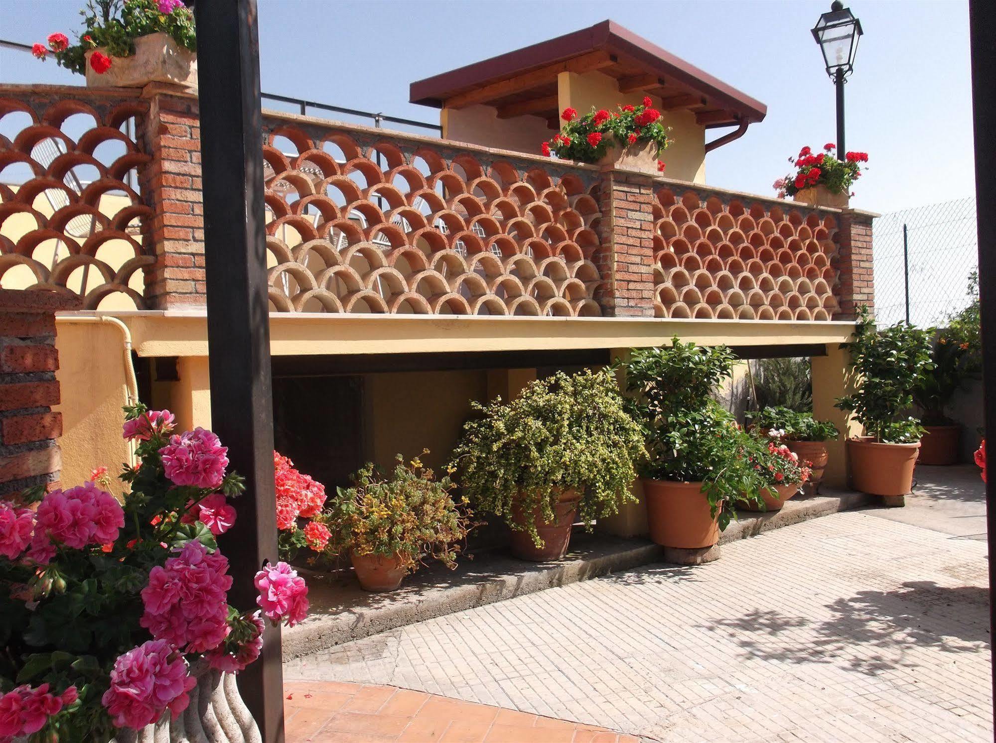 B&B U Palmentu Taormina Eksteriør billede